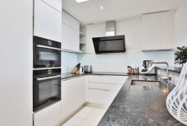 Splendide appartement de 3.5 pièces avec vue spectaculaire sur le lac