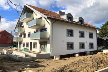 Agréable appartement neuf, de 2½ pièces + balcon.